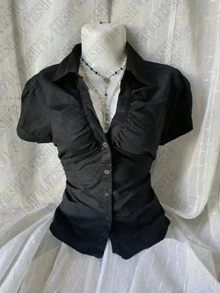 Simples Market black short-sleeve button-down shirt with puff sleeves on mannequin