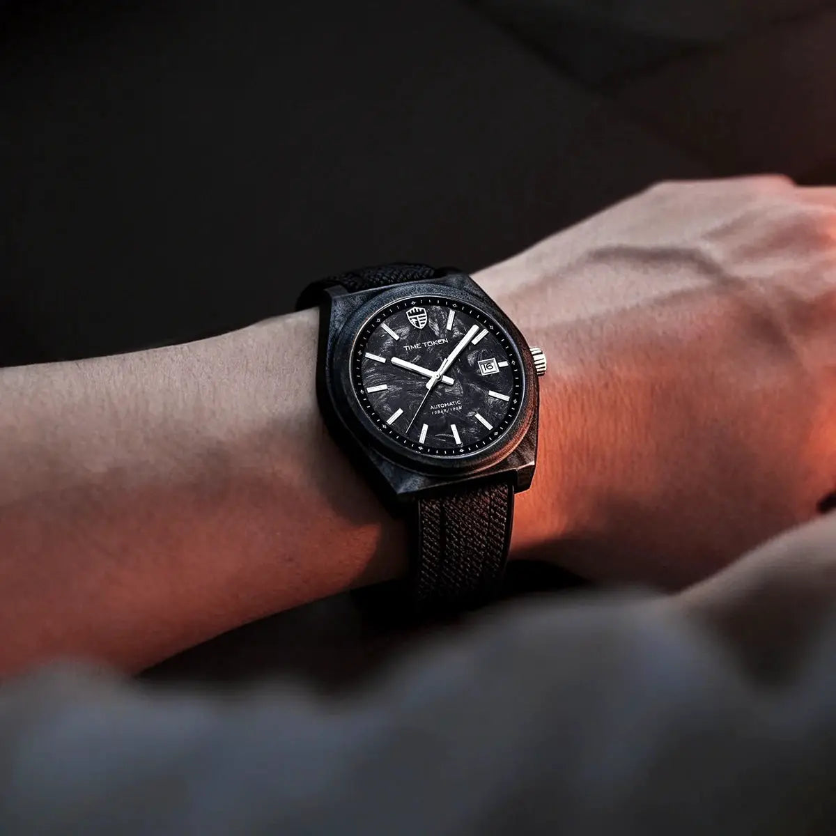 Simples Market carbon fibre 40mm automatic dive watch with black dial, date window and luminous markers