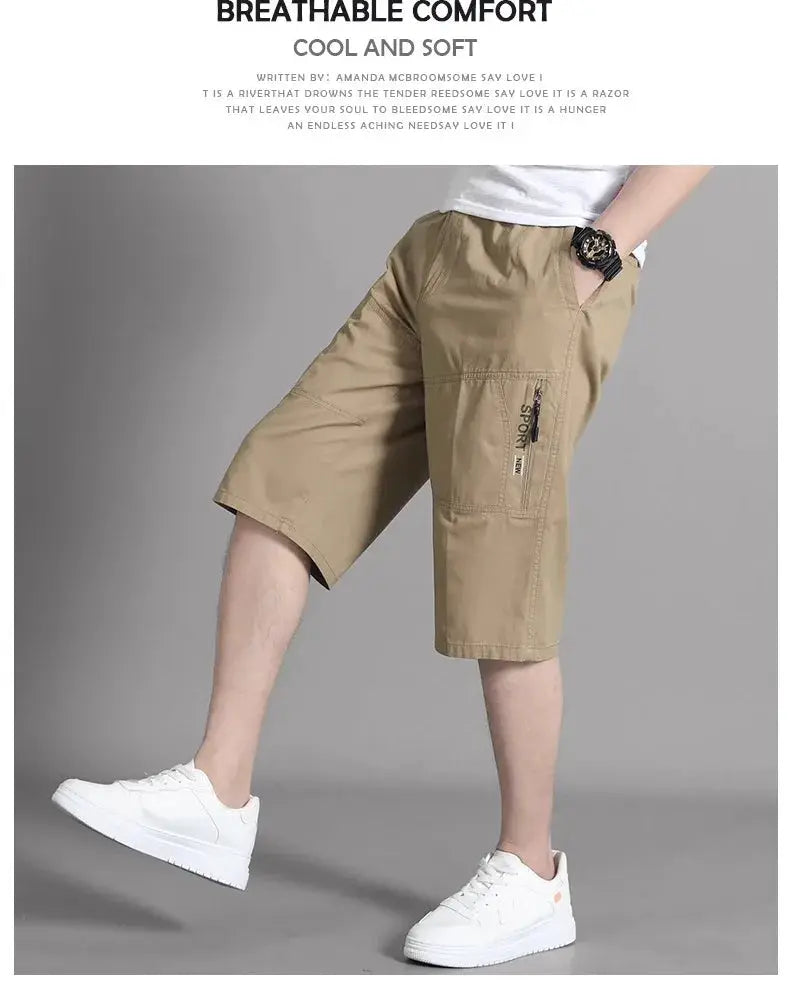 Men's cargo shorts in khaki cotton with zip pocket and elastic waistband, Simples Market.