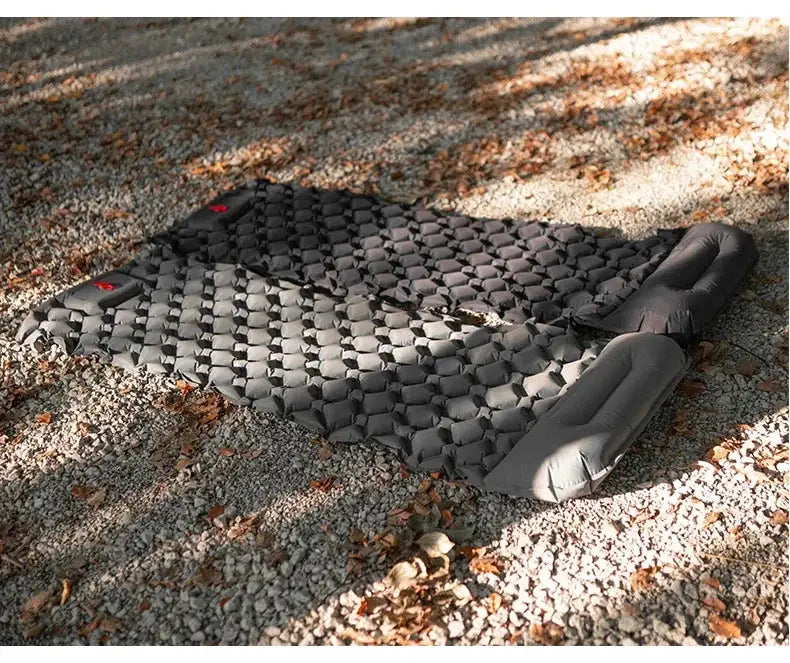 TARKA inflatable camping mat with pillow by Simples Market, charcoal gray self-inflating air mattress for hiking