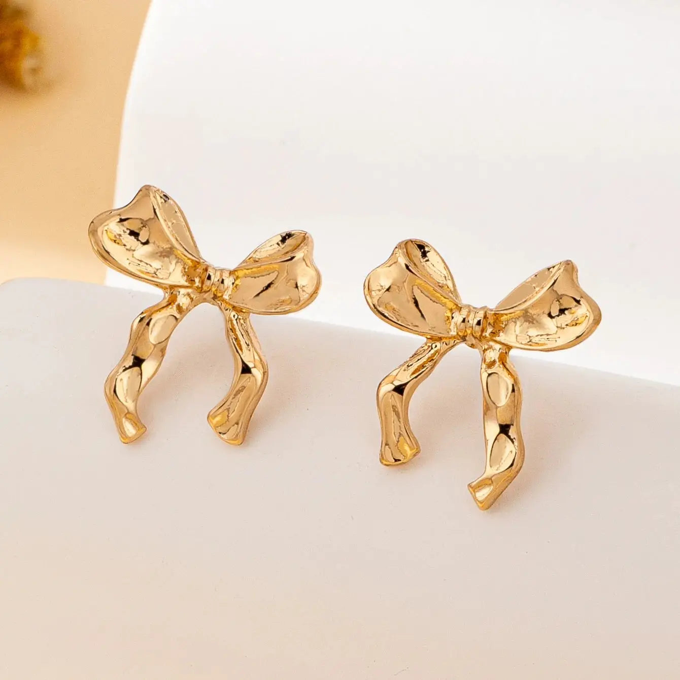 Pair Of Women Bowknot Stud Earrings Simple Fashionable Sweet Design For Daily Wear And Vacation Outfits