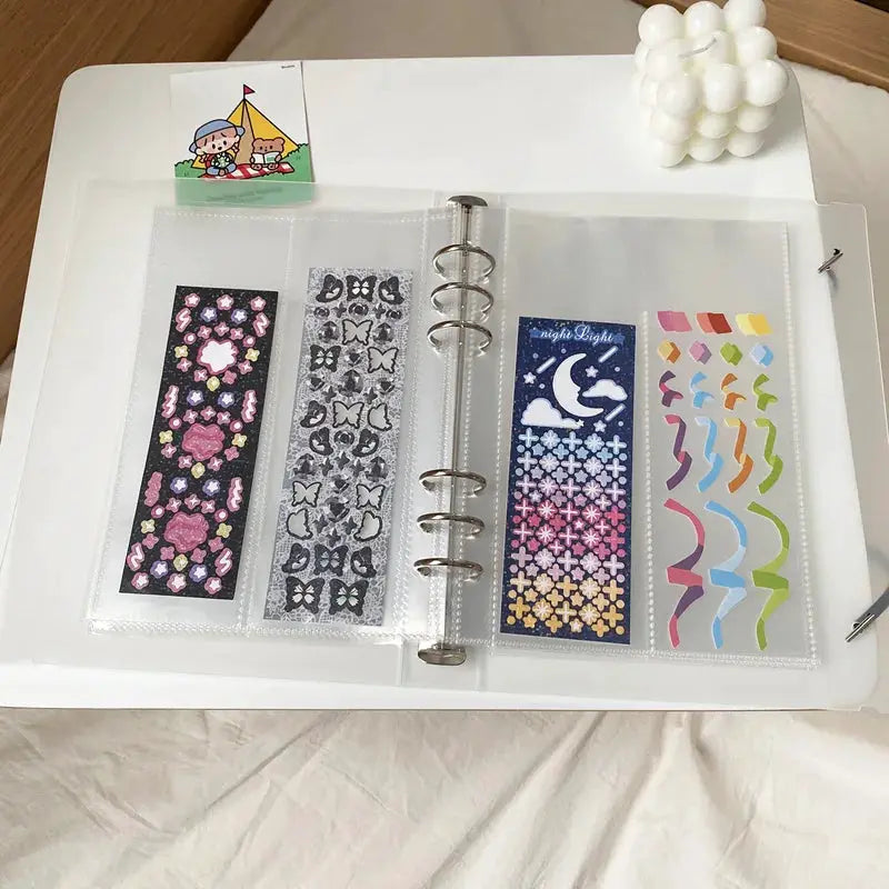 Yoofun A5 binder storage by Simples Market; white ring-bound organizer with clear pockets and four sticker sheets