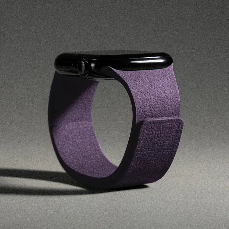 Silicone magnetic Apple Watch band in purple by Simples Market for 40–49mm watches