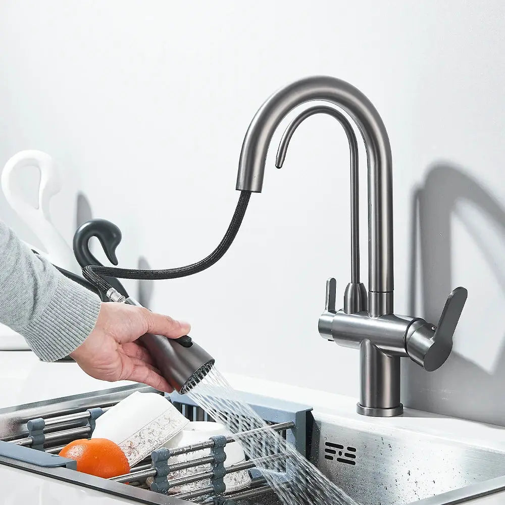 Simples Market Onyzpily pull-out kitchen faucet, stainless steel with dual handles, deck-mounted.