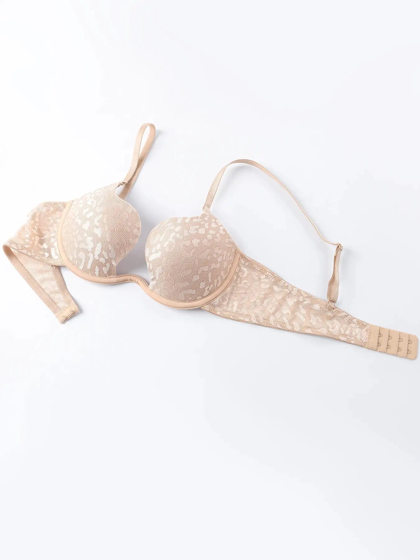 Bra by Simples Market, nude lace underwire push-up with padded cups and adjustable straps