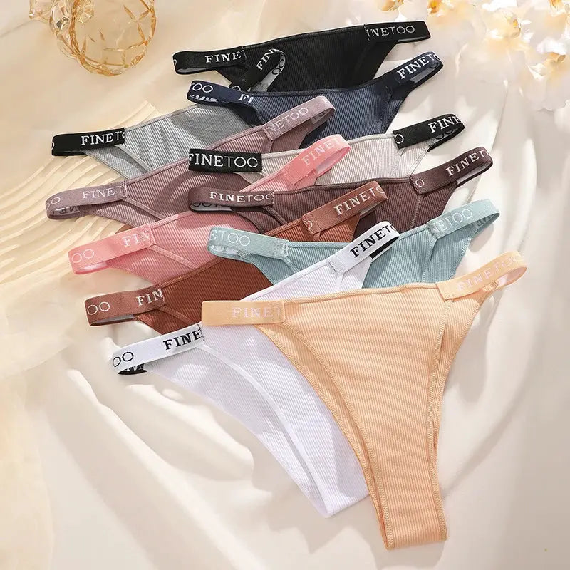 5-piece Finetoo cotton panties set for women by Simples Market; low-rise briefs in assorted colors.