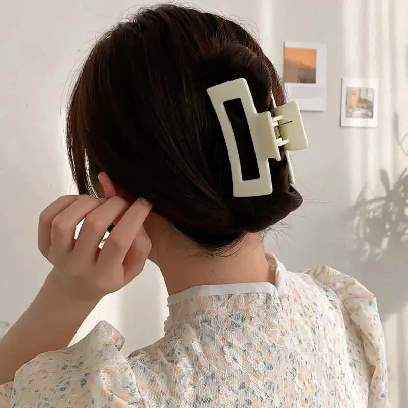 LuxeLocks Solid Vintage Matte Geometric Hair Claws For Thick Hair Strong Hold Clips