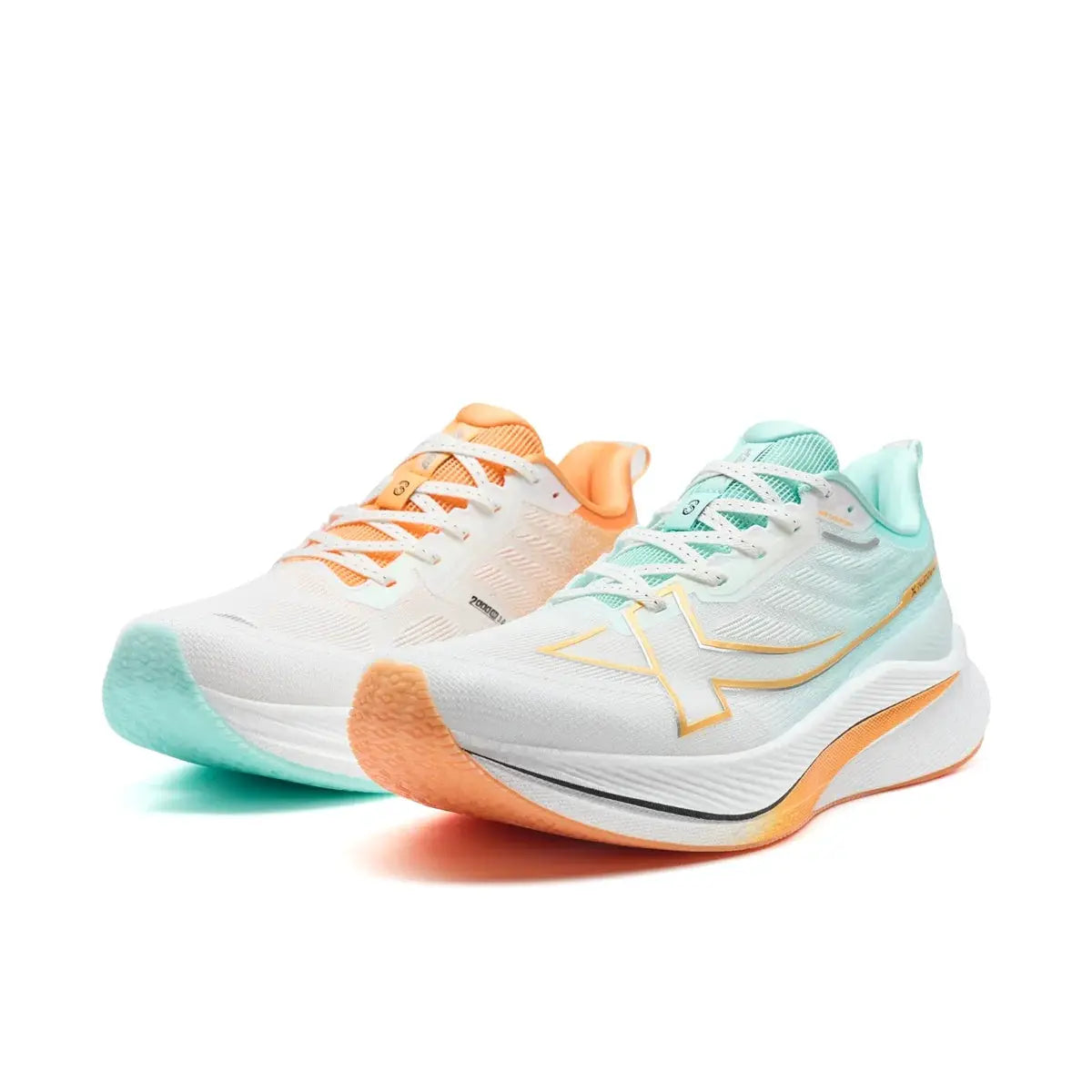 Xtep 2000km 3.0 men's running shoes; white upper with orange laces and mint accents, a pair