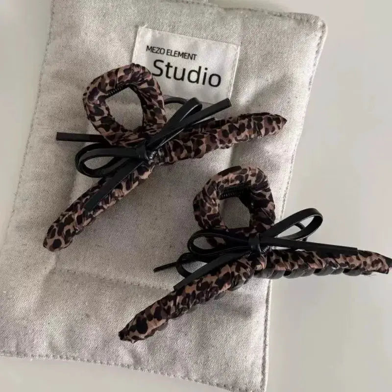 Leopard Print Retro Large Hair Clip With Durable Hold For Women High Grade Fashion Accessory