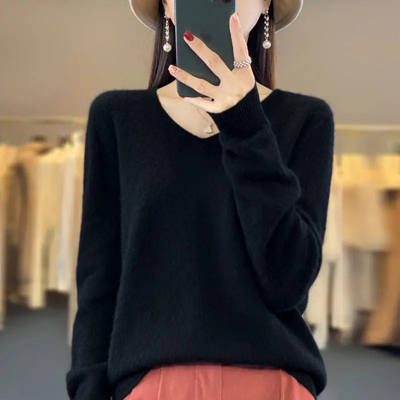 Women's Merino Wool V Neck Pullover Sweater Loose Fit for Autumn and Winter Comfort