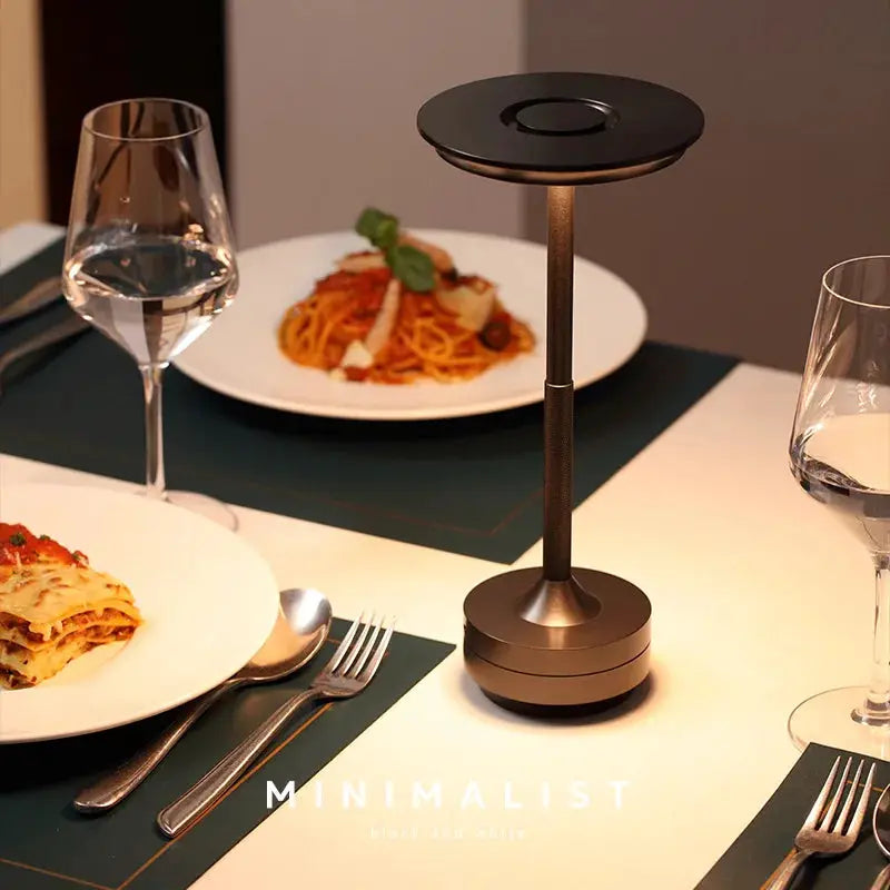 Simples Market wireless dimmable decorative table lamp, black metal, rechargeable touch desk lamp on dining table