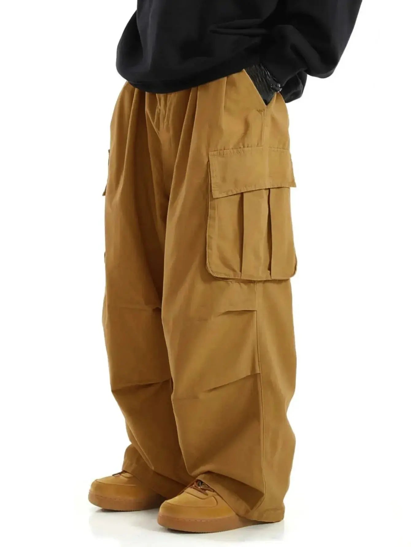 Plus-size men's workwear cargo trousers in camel with wide legs and large pockets, Simples Market