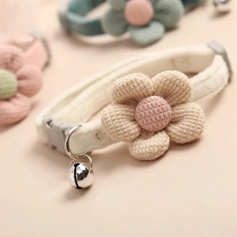 Cat Collar With Cute Flower Design Adjustable Buckle Breakaway Safety Bell For Kittens And Small Dogs