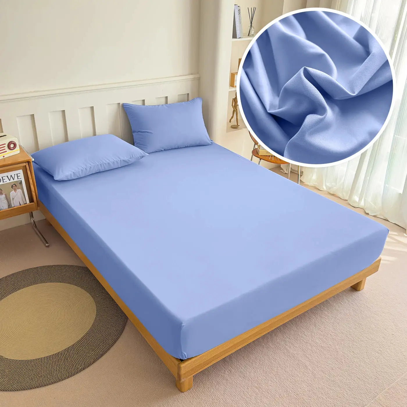 Fitted blue bed sheet with elastic edge by Simples Market; 100% polyester