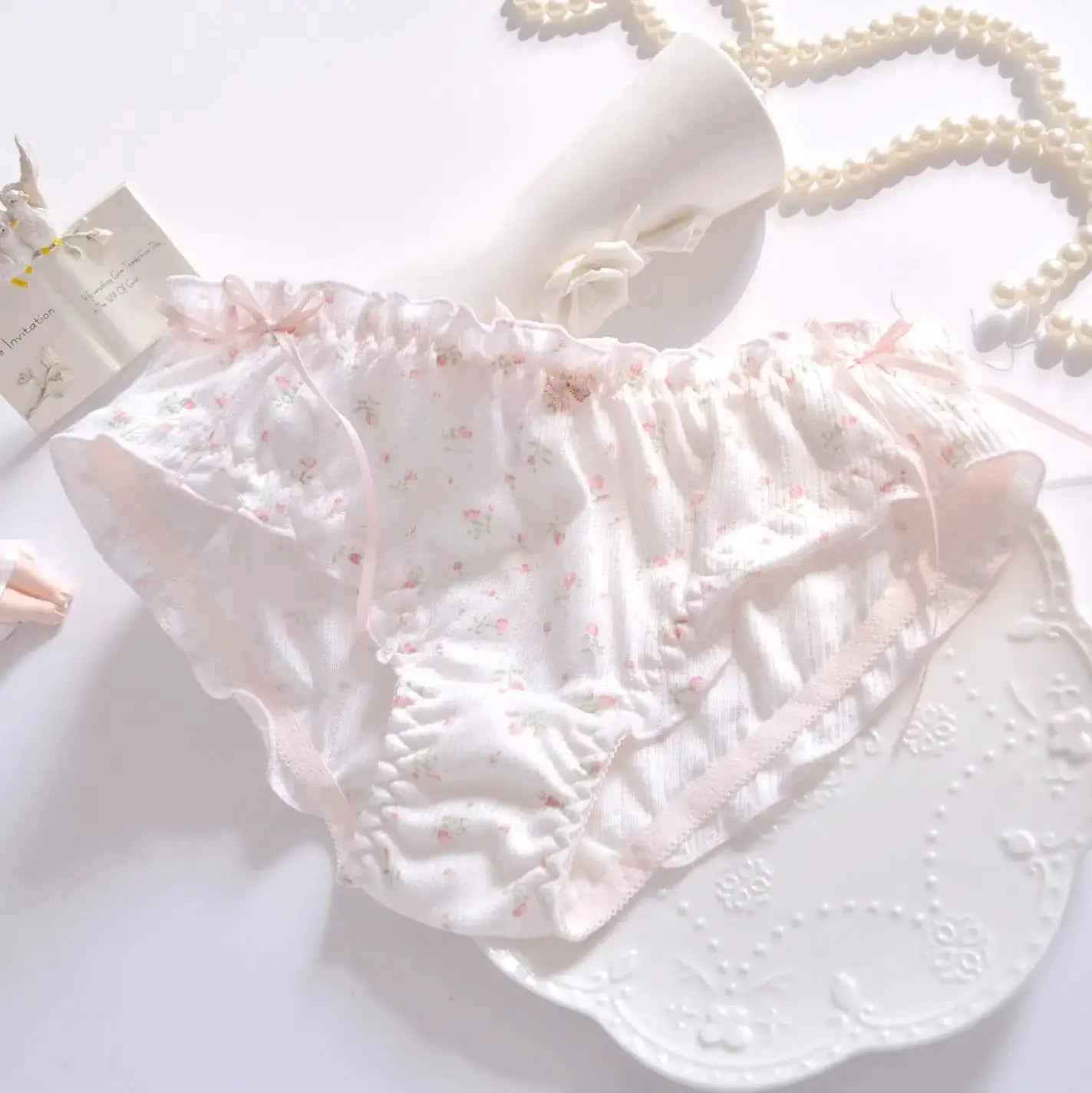 Simples Market cotton ruffle panties with pink floral print and cute bows
