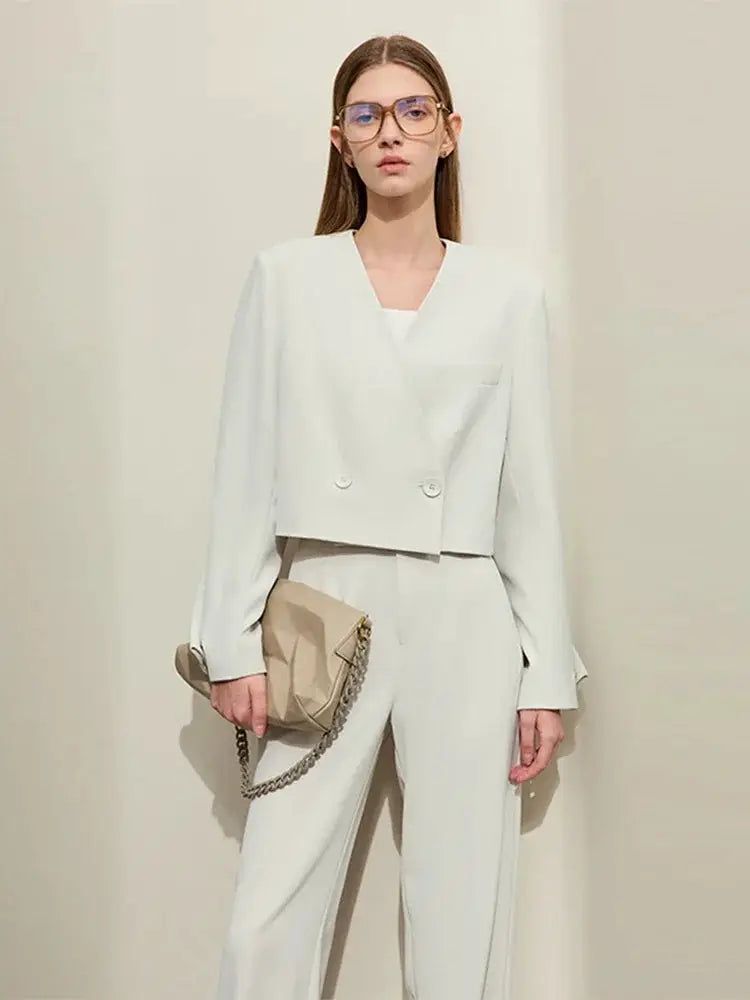 AMII Minimalism women's white blazer and matching wide-leg pants set by Simples Market