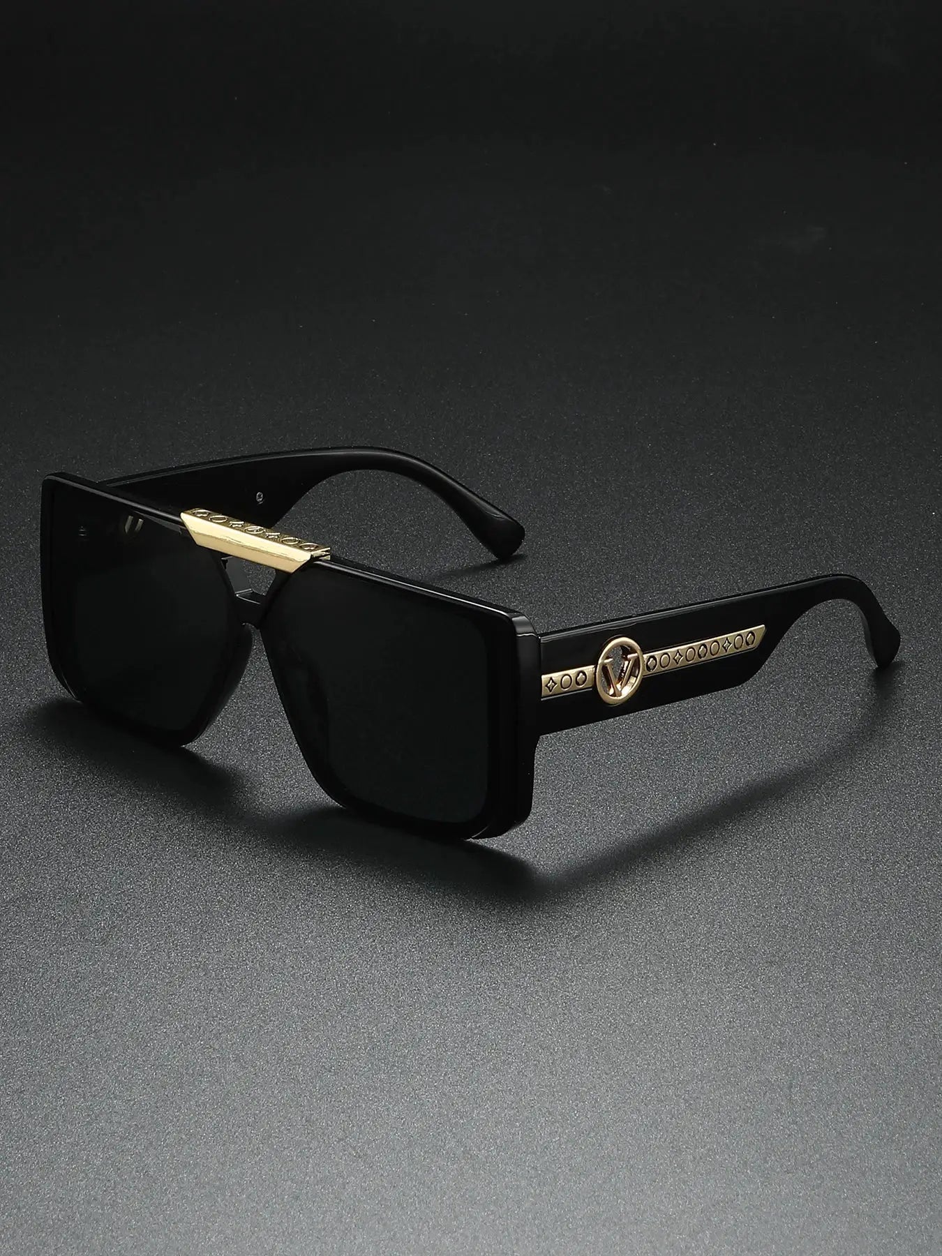 Men's Classic Retro Black Square Frame Sunglasses With Exquisite Temple Pattern Decoration Fashionable And Trendy