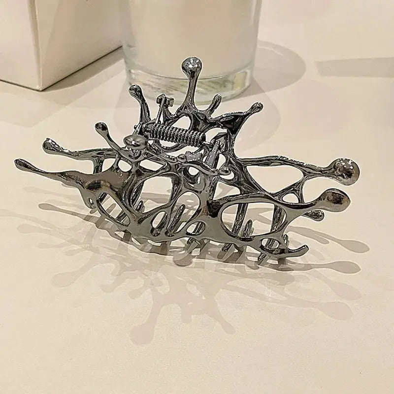 Large Geometric Claw Clips for Women Silver Metal Shark Hair Clips Korean Fashion Grab Clamps Hair Accessories