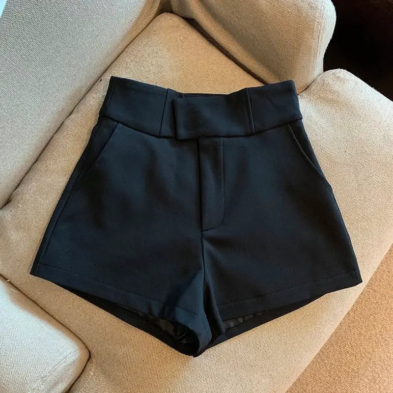 Women's Mooyufon black high-waisted A-line shorts by Simples Market