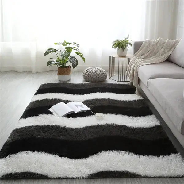 Simples Market Premium Fluffy Shag Rug with black and white stripes for living room.
