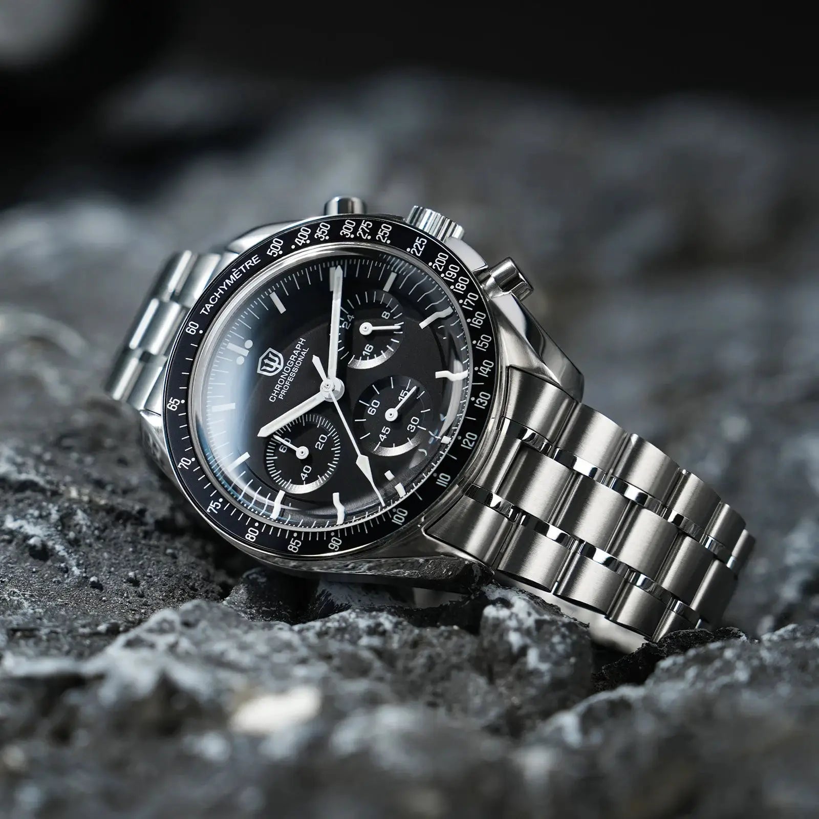 Watchdives Wd1863 quartz chronograph men's watch with stainless steel bracelet and black dial