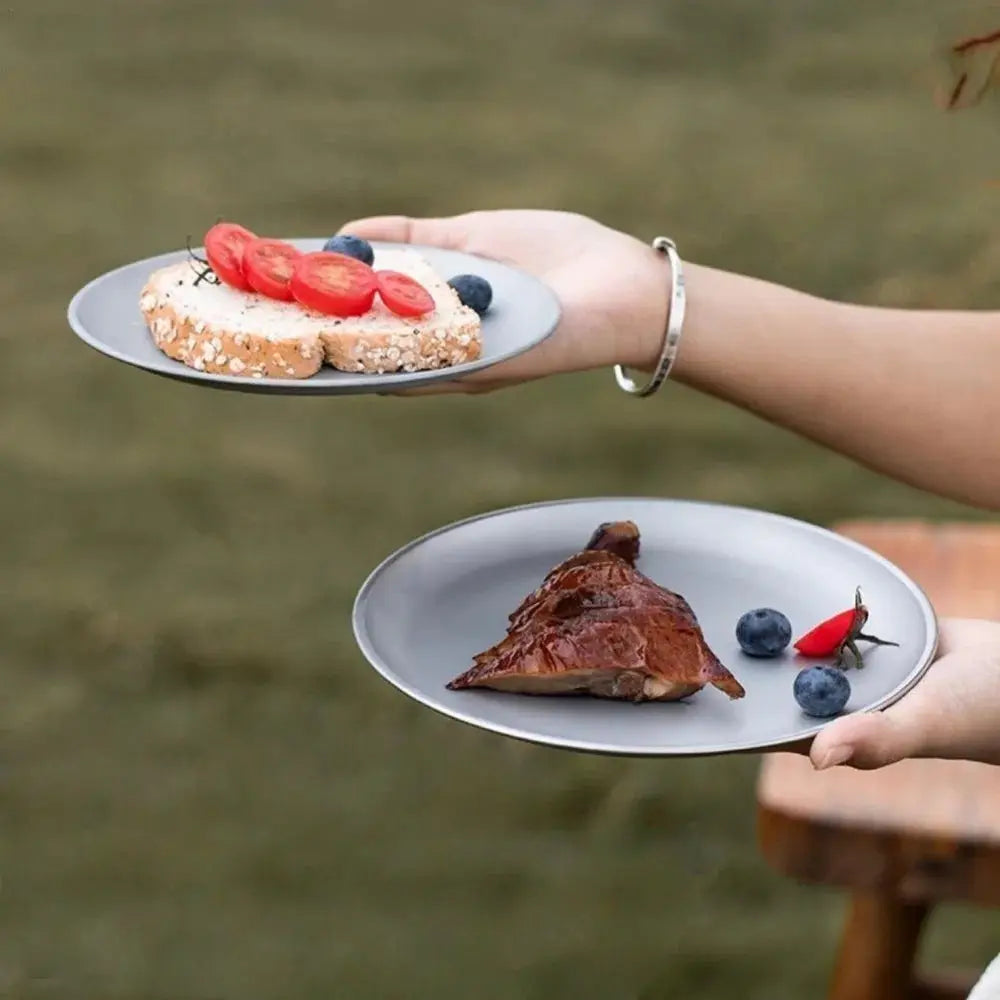 Simples Market two titanium camping plates, frosted round reusable outdoor tableware