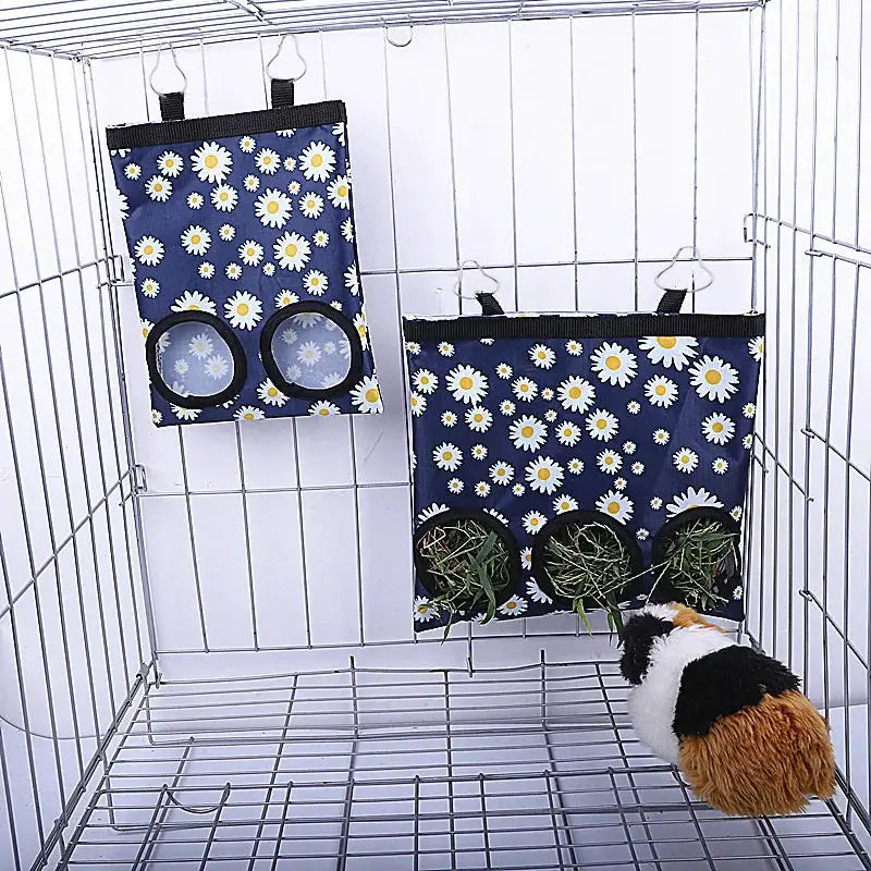 Simples Market blue daisy-pattern rabbit hay bags, hanging dry grass feeders for guinea pigs and small animals (2 bags)
