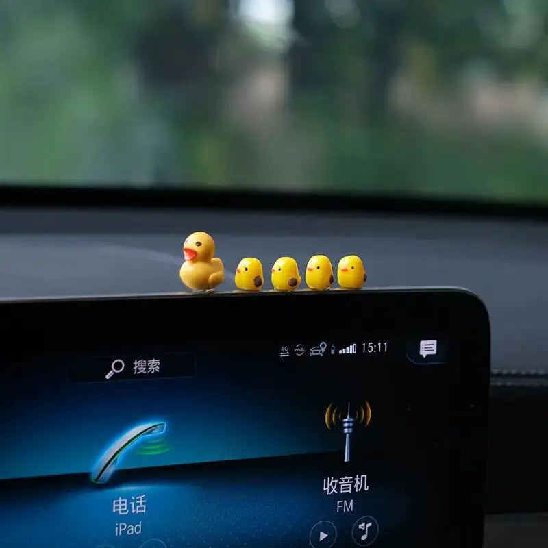 5-piece yellow duck dashboard ornaments for car interior decoration on the car dash