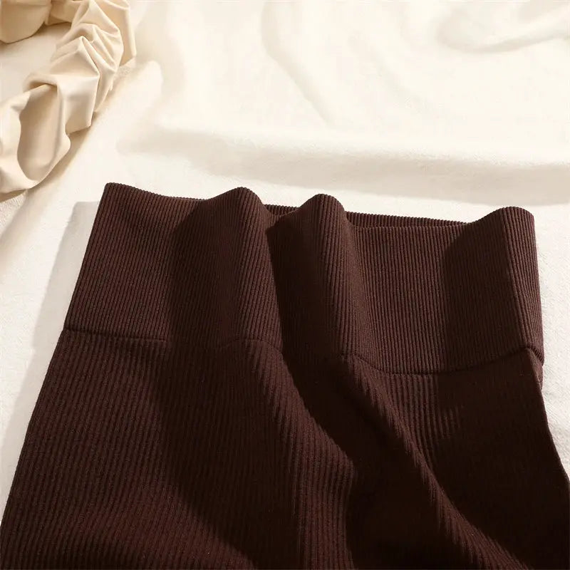 Women's ribbed high-waist mini skirt in dark brown, soft stretchy knit