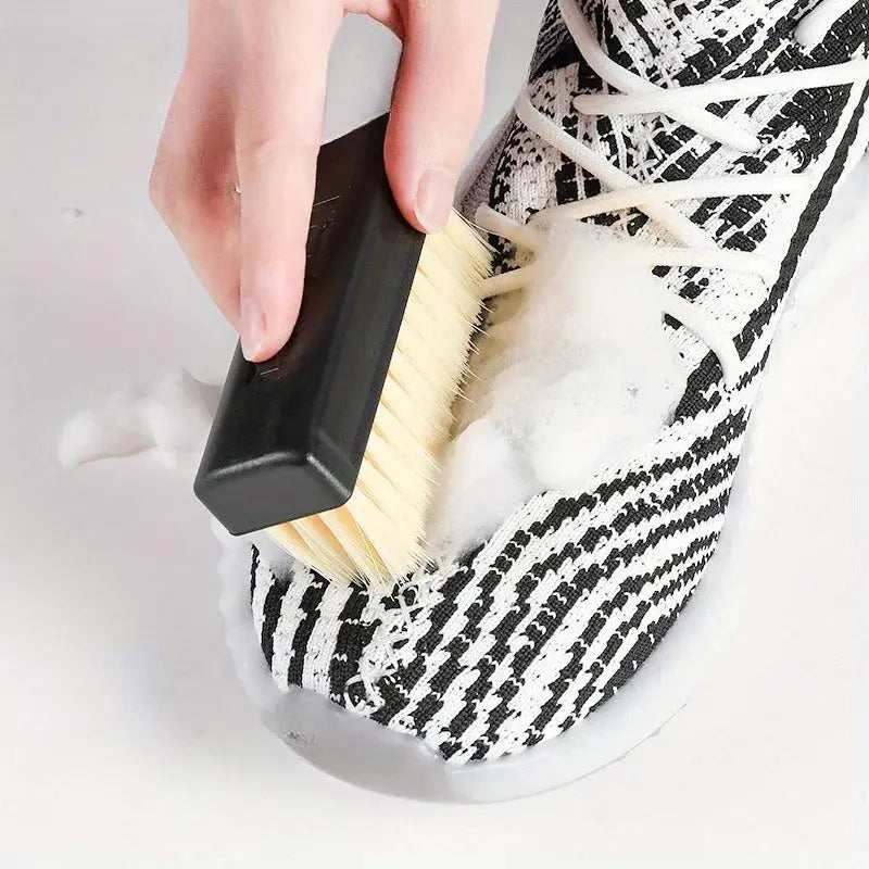 Simples Market 2pcs dual-strength plastic shoe brush set with soft white and firm black bristles for sneakers