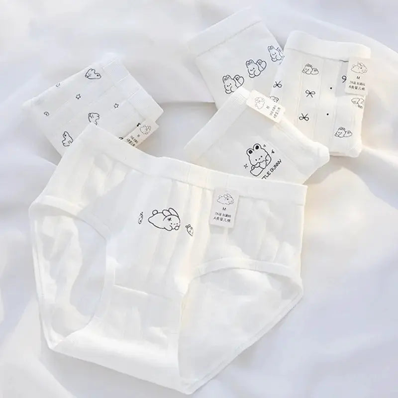 Simples Market SP&CITY women's underwear set: four white breathable cotton seamless panties with rabbit cartoon prints
