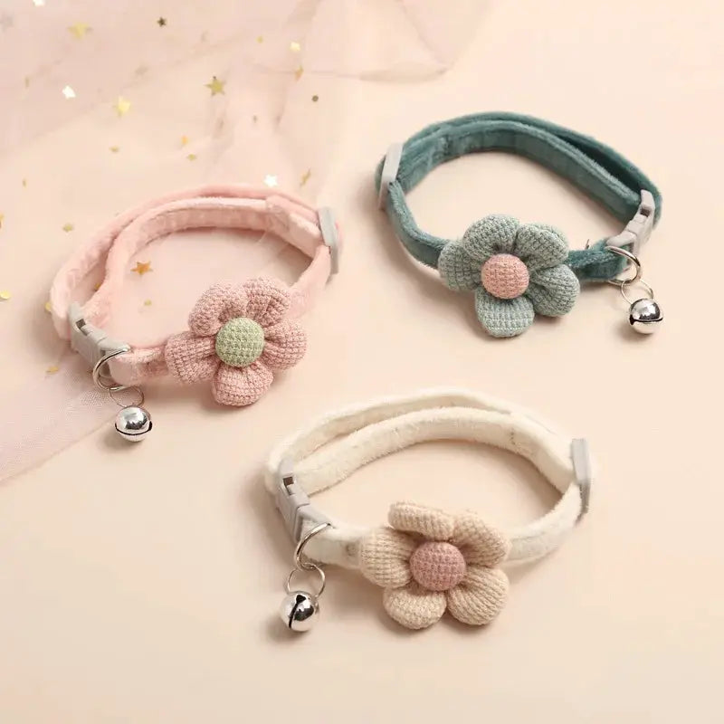 Cat Collar With Cute Flower Design Adjustable Buckle Breakaway Safety Bell For Kittens And Small Dogs