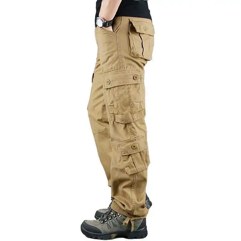 Men's cotton tactical cargo pants in khaki by Simples Market with multiple pockets.