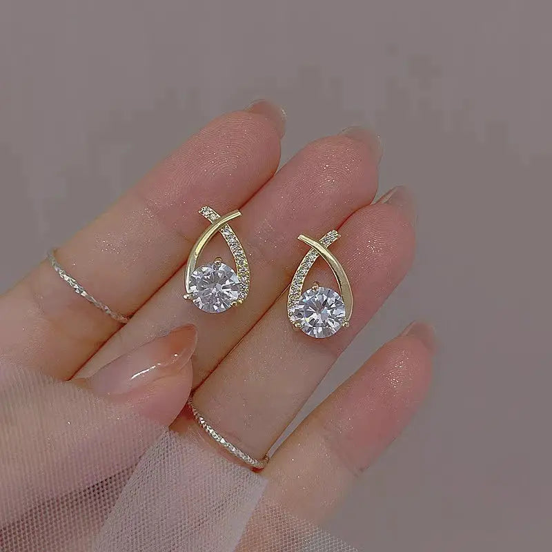 Shiny Micro Inlaid Rhinestone Earrings Delicate Geometric Cross Stud Ladies Fashion Daily Wear Party Accessories