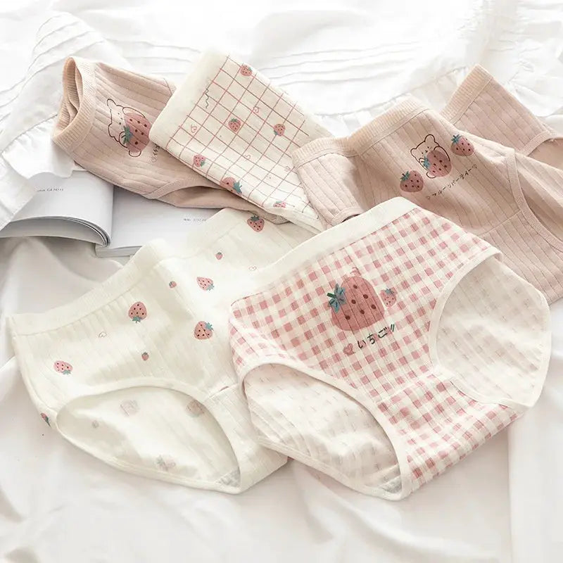 5-pack cotton women's underwear briefs set with strawberry prints and gingham patterns, Simples Market