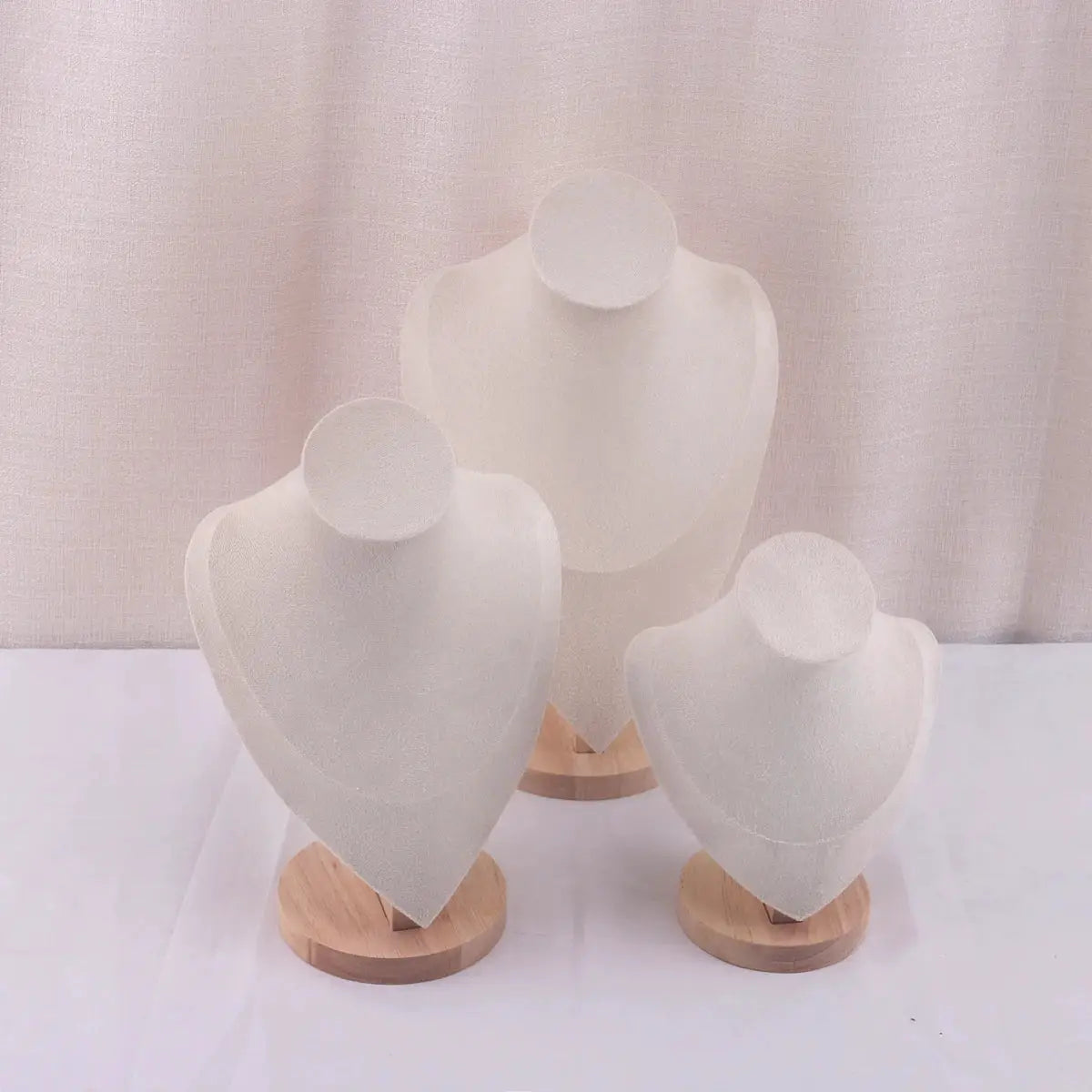 Velvet Necklace Display Stand Portrait Mannequin Bust Pendant Organizer Jewelry Window Display