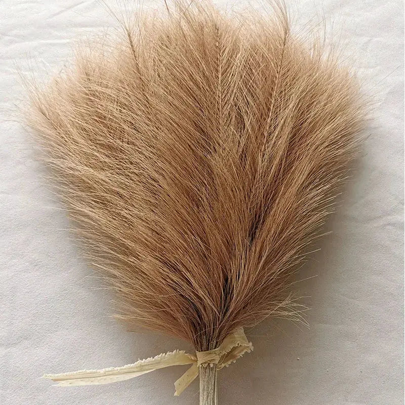 Artificial pampas grass bouquet, fluffy beige reeds by Simples Market for boho wedding and home decor