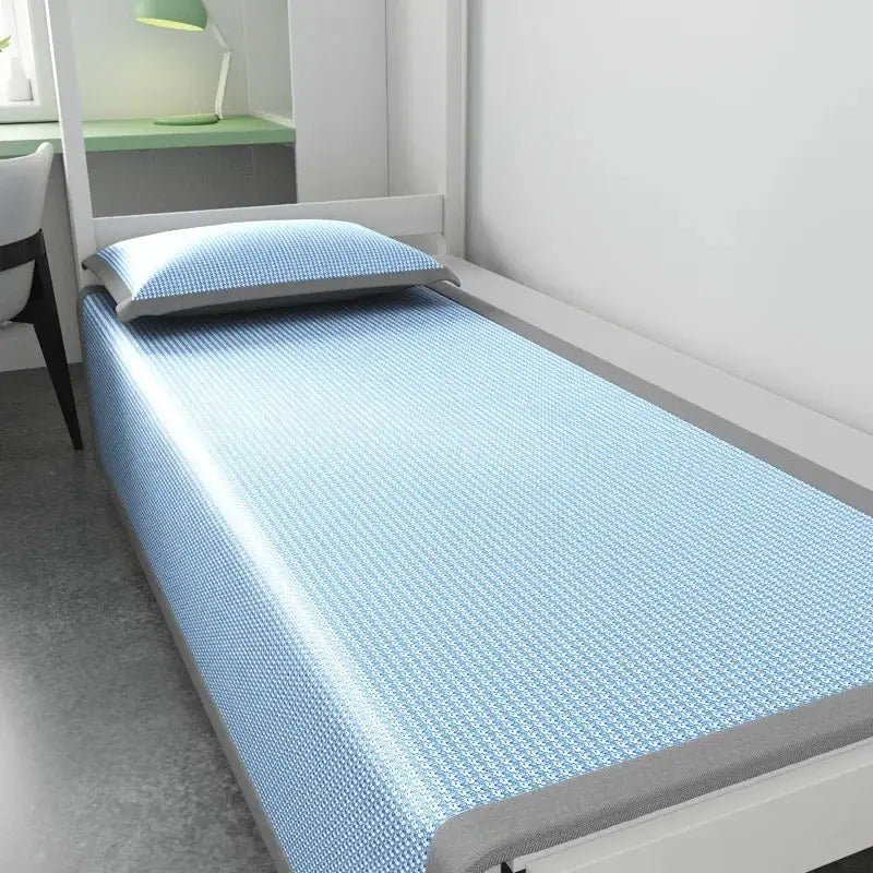 Simples Market 1-piece ice silk sleeping mat with blue jacquard cooling pad for dorm bed
