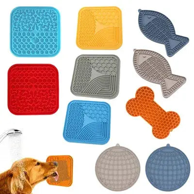 Simples Market pet slow-feeder silicone bowls and non-slip mats in assorted colors and shapes.
