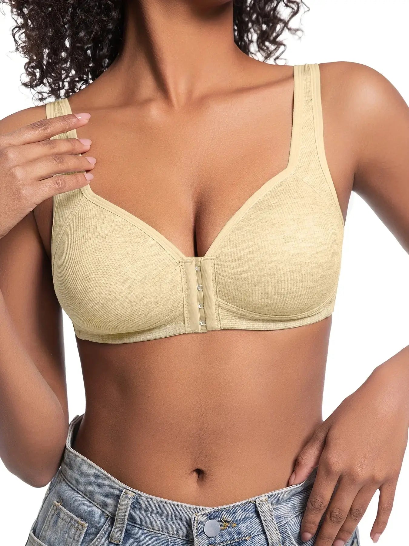 Women's beige wire-free front-closure bra by Simples Market with full-coverage cups.