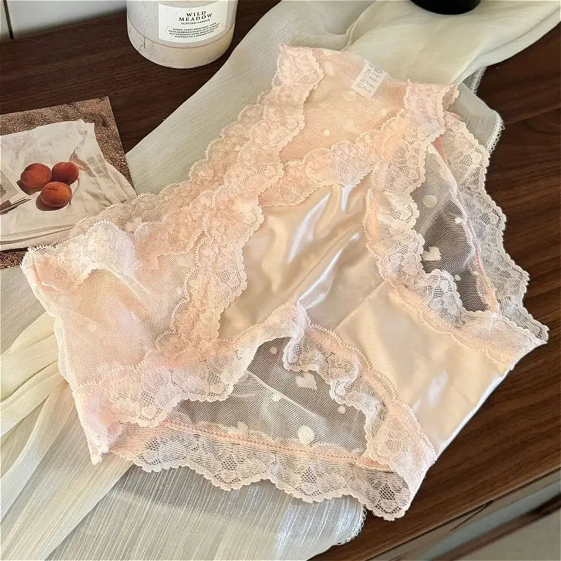 Lace high-waist panties by Simples Market in pale pink with floral lace trim