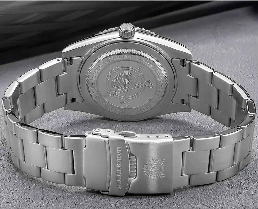 ADDIESDIVE stainless steel analog diver's watch with branded clasp