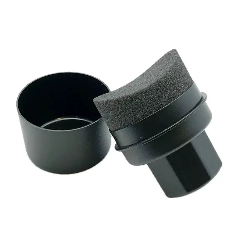 Car wheel polishing sponge brush with curved foam pad and protective cap
