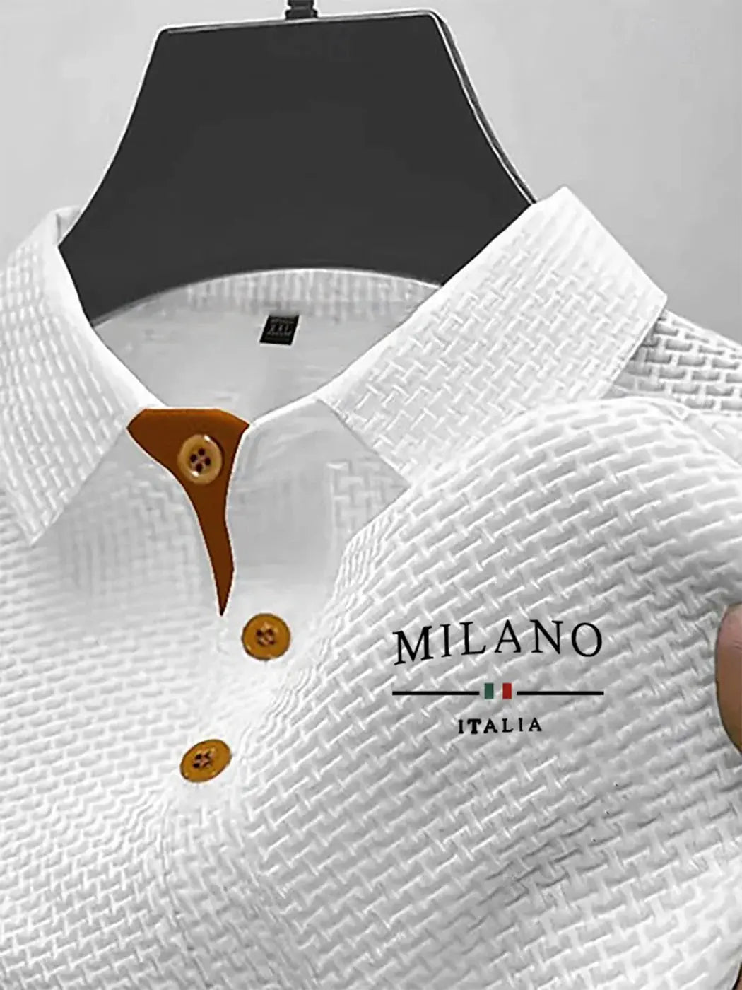 Men's short-sleeve polo shirt in white textured fabric with orange placket, Simples Market Milano Italia logo