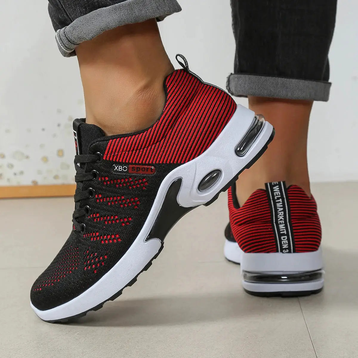 Men's lace-up running shoes XBC sport; black/red knit upper with white midsole, breathable non-slip