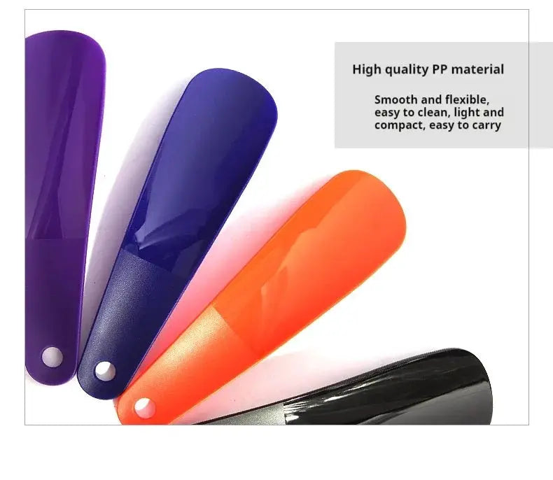 Set of 4 plastic short-handle shoe horns in assorted colors, 16 cm length