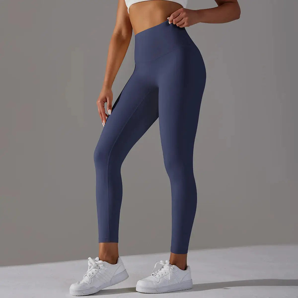 High Waist Naked Feeling Leggings for women in navy blue; gym, yoga and running tights by Simples Market