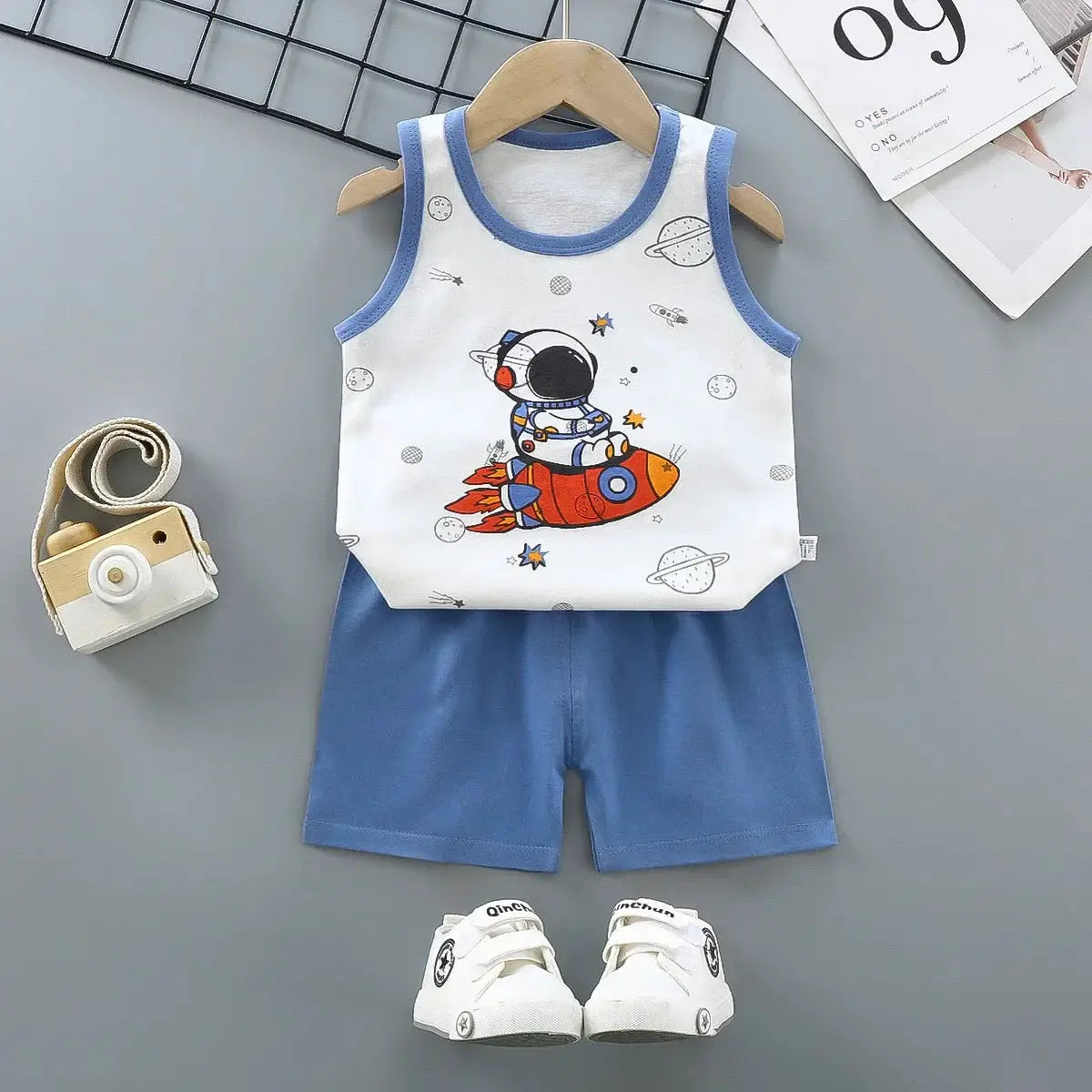 Kids space-rocket vest and shorts 2-piece set in white with blue trim by Simples Market