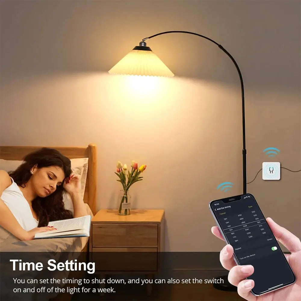Simples Market Zigbee 16A 1CH/2CH smart switch breaker mini relay; smartphone app controls bedside lamp.