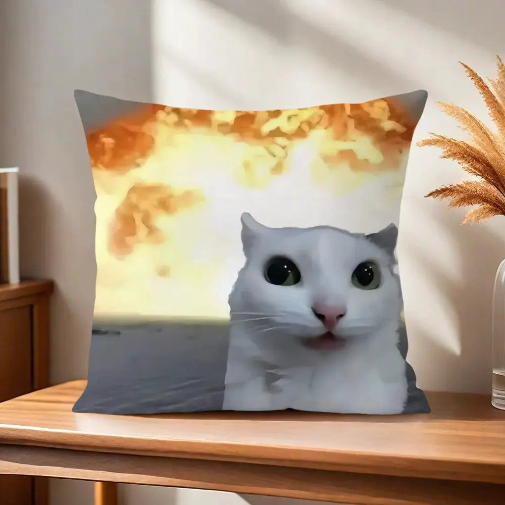 Cushion cover Simples Market with white cat print against a warm sunset backdrop